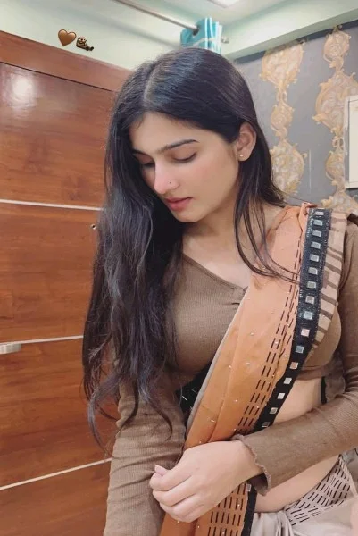big boobs housewife call girl in Mumbai